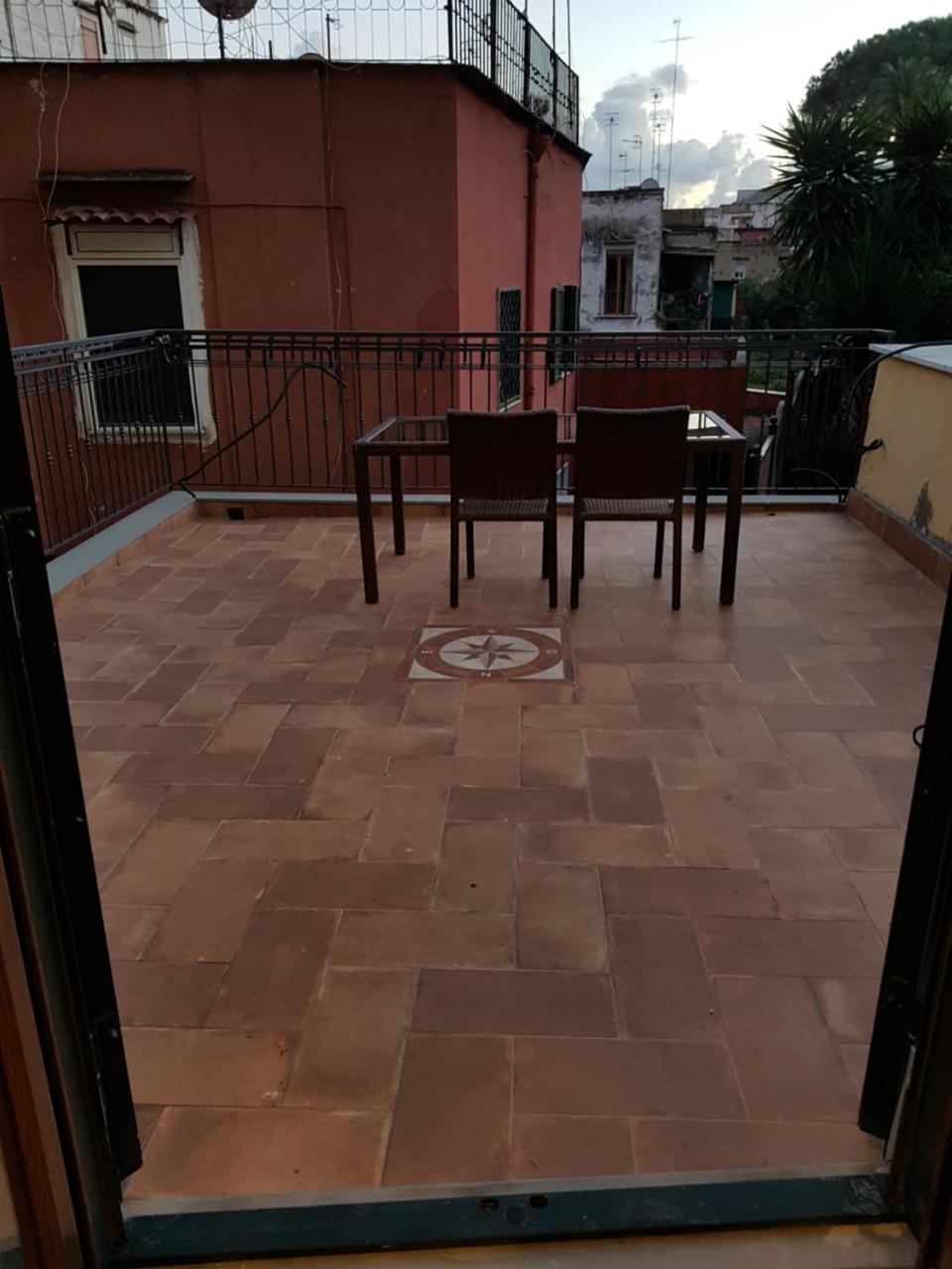 Il Giardino Di Daphne Bed & Breakfast Наполи Екстериор снимка